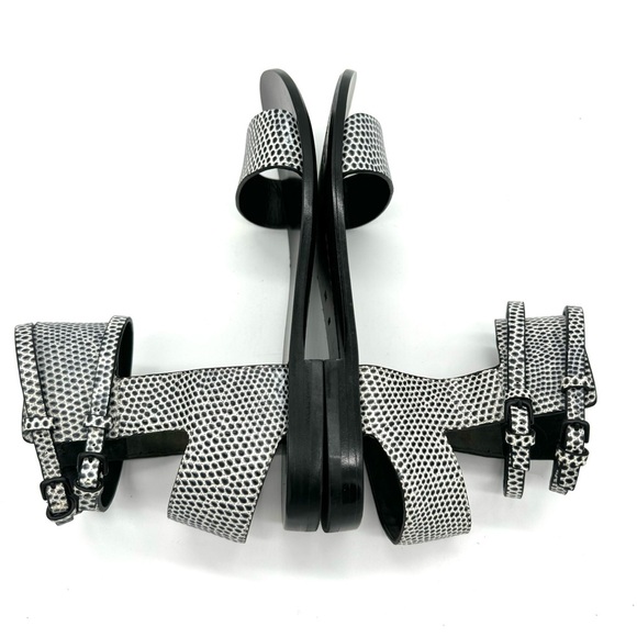 Alexander Wang Alek Ankle Cuff Flat Sandal black white embossed leather - Picture 6 of 9